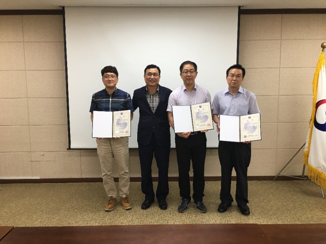 중소벤처기업부 광주전남청(청장 김진형)은 3일 광주·전남청에서 타 기관의 정책을 습득해 직원의 멀티플레이어 능력을 향상하고자 한국은행, 기업은행 등 금융기관 관계자를 초청, 기관별 정책을 공유하고 토론하는 시간을 가졌다. /중소벤처기업부 광주.전남청=제공