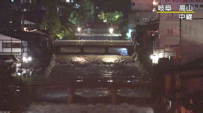 기록적 호우가 내린 일본에서 피해가 속출하고 있다. 사진=NHK 뉴스 화면 캡쳐