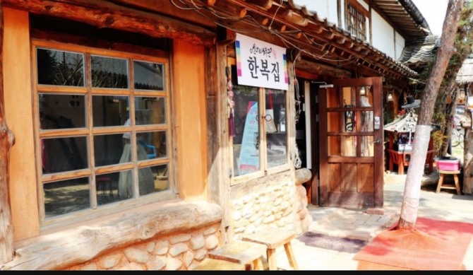 김민주씨가 운영하는 전주 한옥마을의 '선녀와 나무꾼 한복집'. 김씨는 최근 외국으로 눈을 돌려 비즈니스를 확장하고 있다. 자료=글로벌이코노믹
