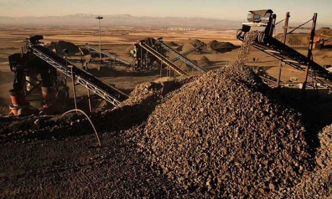 원료분야의 글로벌 공룡 기업인 BHP 리오틴도가 호주 광산개발에 적극 나서고 있다. 기존 광산의 생산체제 변화와 신규 광산 개발을 통한 확장이 병행되고 있다. 생산원가를 낮추는 한편 고품위 광석 생산으로 수익을 높이겠다는 목적이다.