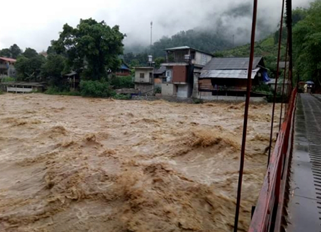 베트남 북부 사파지역에 태풍 손띤으로 인해 홍수가 발생했다.
