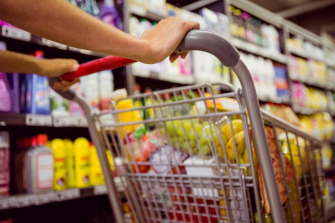영국의 네 번째로 큰 슈퍼마켓 체인 모리슨이 도입한 '사일런트 쇼핑시간'에는 카트도 움직일 수 없다. 자료=글로벌이코노믹