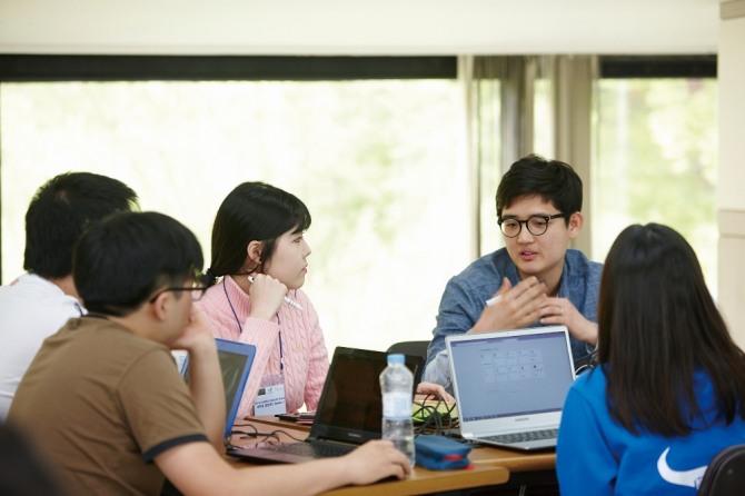 건국대학교 학생들이 여름방학을 이용하여 창업의 꿈을 키우고 있다. 사진=건국대학교