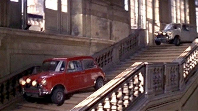 1969년 개봉된 영화 이탈리안 잡에 등장한 '미니' 