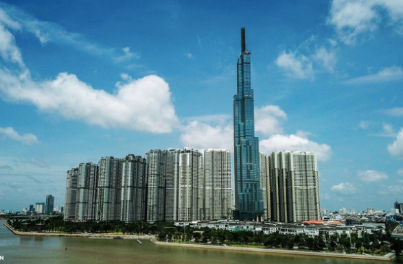 베트남 호치민에 81층 높이의 '랜드마트81'이 공식 개장했다.