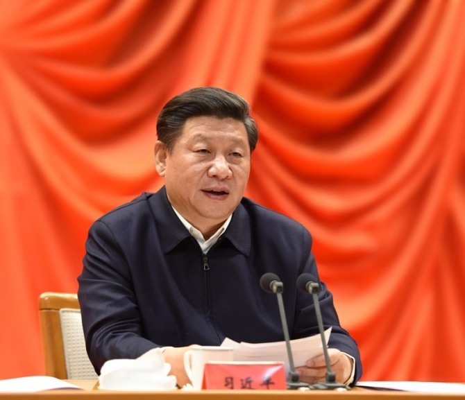 시진핑 국가주석은 정치국 회의를 주재하며 중국이 경제를 둘러싼 각종 위험과 도전을 극복할 수 있는 자신감을 가질 필요가 있다고 말했다. 자료=글로벌이코노믹
