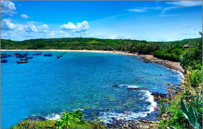 베트남 최동단에 위치한 푸옌성은 아름다운 해변으로 유명하다.