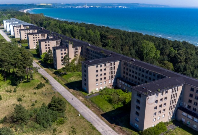 독일 뤼겐섬의 나찌 요새가 럭셔리 아파트단지로 재개발되고 있다. 사진은 뤼겐섬의 나찌 교육장. 사진=DPA