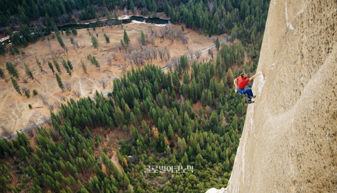 개막작 던월(The Dawn Wall, 감독 Josh Lowell, Peter Mortimer,미국)