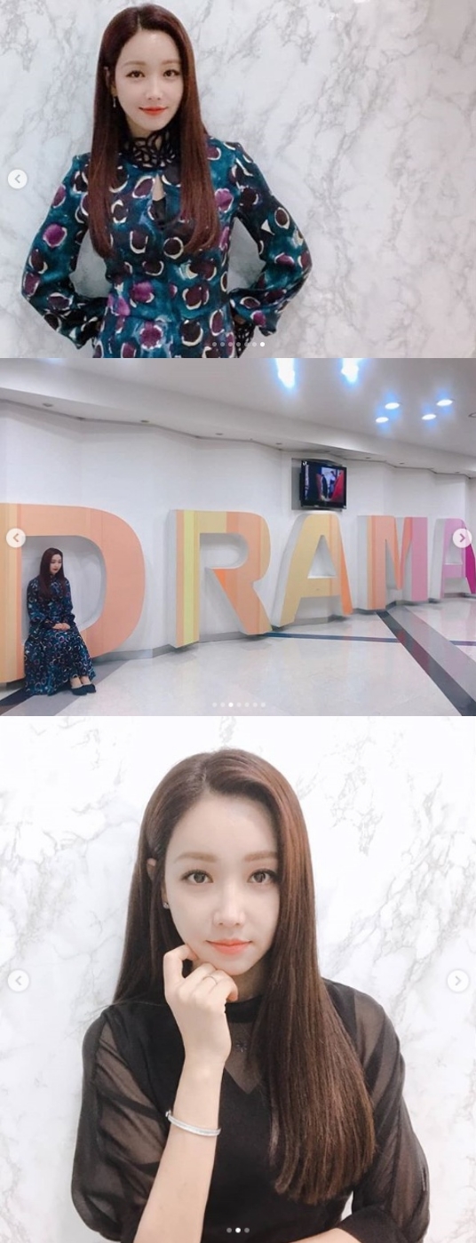 MBC 주말드라마 '숨바꼭질'에서 재벌가 짝퉁 상속녀 민채린으로 맹 활역하는 이유리가 10일 자신의 SNs를 통해 비하인드 컷을 공개해 셀프 홍보를 하고 있다. 사진=이유리 인스타그램 캡처