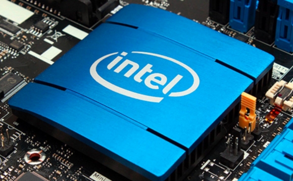수율 문제로 칩 양산에 어려움을 겪은 인텔이 결국 칩 제조업체를 인수한다.