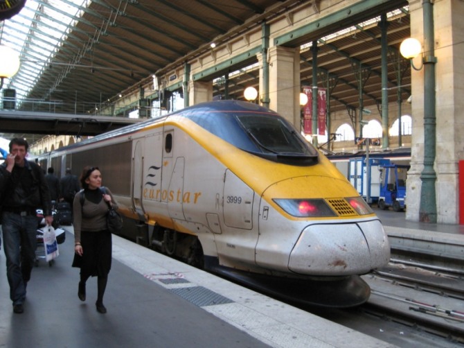 런더-파리를 2시간 15분, 런던-브뤼셀을 2시간에 운행하는 초고속 열차 유로스타. 사진=뉴시스