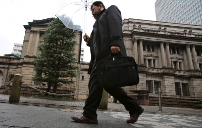 일본은행은 19일 금융정책 결정회의를 열어 현재 -0.1%인 기준금리를 현 수준 그대로 유지하기로 했다.