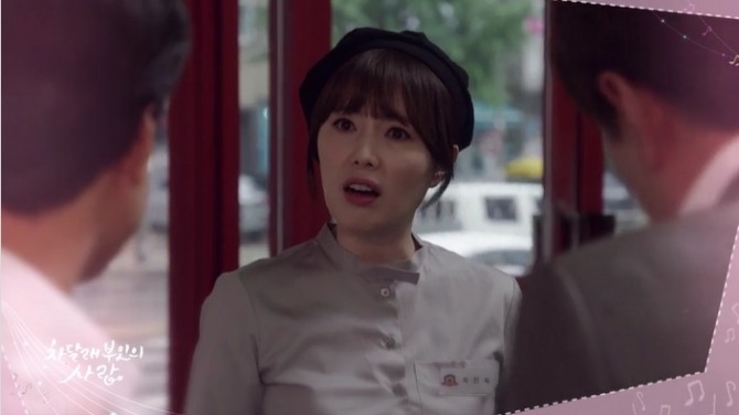 20일 오전 방송되는 KBS2 일일드라마 '차달래 부인의 사랑' 14회에서는 카페 알바를 시작한 차진옥(하희라)이 진상 고객을 향해 사이다 돌직구를 날리는 모습이 그려진다. 사진=KBS 영상 캡처 