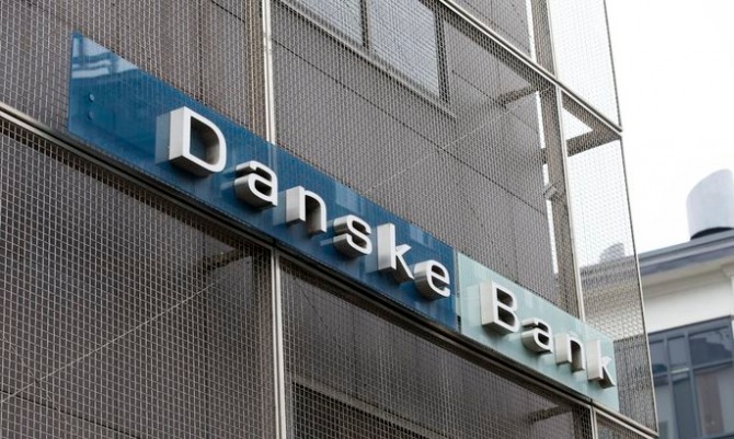 단스케방크(Danske Bank)의 토마스 보르겐(Thomas Borgen, 54세) 최고경영자(CEO)가 거대 돈세탁 스캔들의 책임을 지고 사임한다.