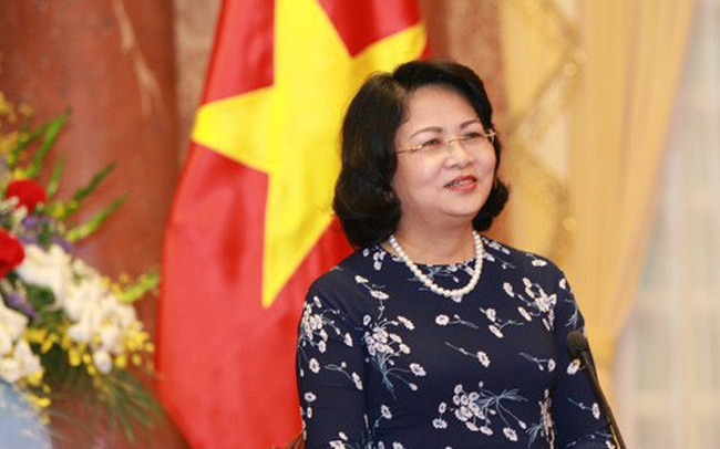 국가 주석의 서거로 임시주석에 임명된 당 티 응옥 티잉(Dang Thi Ngoc Thinh) 부주석.
