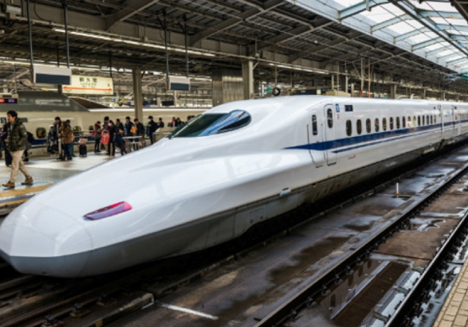 이번에 건설되는 고속철도는 시속 350㎞로 일본의 '탄환열차'와 맞먹는다.