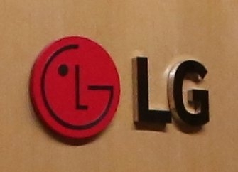 지난해 LG는 계열사로부터 상표권 사용료로 2743억원을 받은 것으로 나타났다.