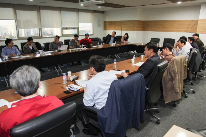 한국철강협회 KOSFA는 19일에 운영위원회를 개최하고, 국내 최대의 지진실험 공인기관인 부산대학교 지진방재연구센터에 의뢰한 스틸하우스의 내진성능 평가 실험결과를 발표했다. 사진=한국철강협회 