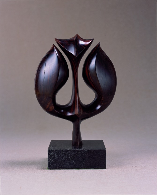 문신, 무제, 1986, 흑단, 36x25x11cm