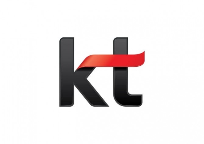 KT가 10기가 인터넷 출시로 내년초 5세대(5G) 상용화의 시너지 효과를 기대하고 있다.