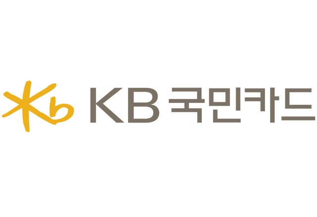 KB국민카드는 14일 서울 종로구 KB국민카드 본사에서 임직원 100여 명이 참석한 가운데 소아암 어린이 돕기 임직원 헌혈 행사를 진행했다.