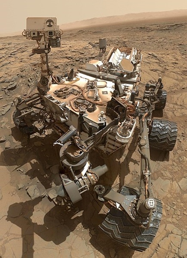 화성탐사로봇 큐리오시티. 지난 2012년 이래 화성에서 생명체의 흔적을 탐사하고 있다.(사진=나사)