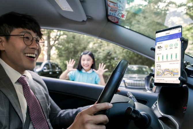 SK텔레콤은 5일 운전자의 주행 습관을 보여주는 ‘T맵 운전습관’으로 운전자 보험할인 혜택을 받은 고객이 약 68만 명(11월 말 누적 가입자 기준)에 달한다고 밝혔다.