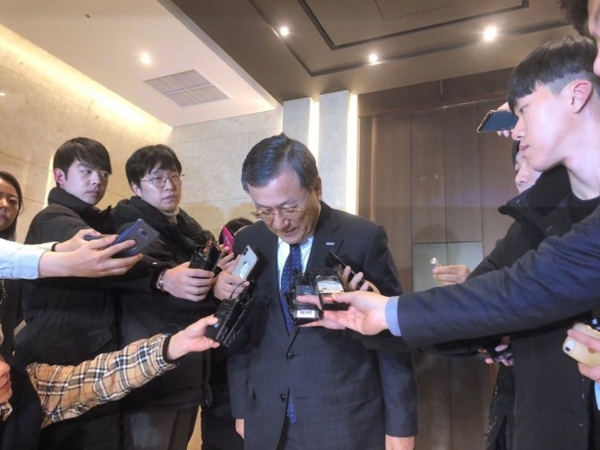 14일 오전 10시30분부터 오후 2시30분까지 열린 이사회에서 신성철 카이스트(KAIST) 총장 직무정지 결정이 유보됐다. 해당 안건은 내년에 열리는 이사회에서 재논의 될 예정이다. (사진=표진수 기자)