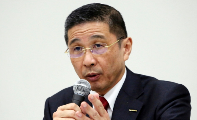 【요코하마=AP/뉴시스】히로토 사이카와 닛산자동차 CEO가 17일 요코하마에서 열린 기자회견에서 발언하고 있다. 닛산 이사회는 지난달 금융규제를 위반한 혐의로 체포된 카를로스 곤 회장의 후임을 선출하지 못했으며 이에 관해 추가 논의가 더 필요하다고 밝혔다.