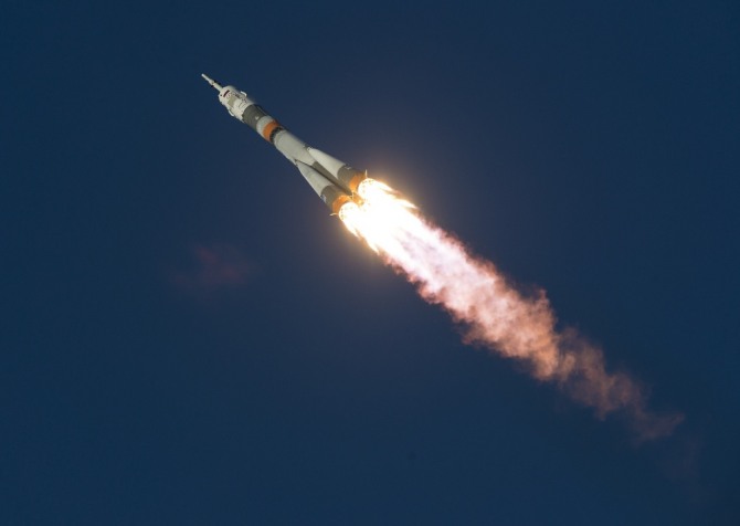 한국항공우주연구원은 러시아 글라브코스모스와 원격탐사위성 발사계약을 체결했다. 새해 4월에는 원격탐사위성 'CAS500-1'이 2020년에는 'CAS500-2'이 발사된다. 