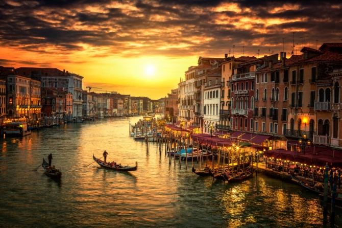 베네치아는 석호 위에 흩어져 있는 118개의 섬들이 이어져 만들어진 도시로, 운하와 역사적인 건축물이 들어선 옛 거리가 인기 있는 세계적인 관광지다. 자료=글로벌이코노믹