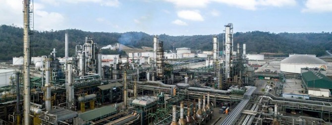 에콰도르 에스메랄다 정유 플랜트 공장(Esmeraldas Refinery).