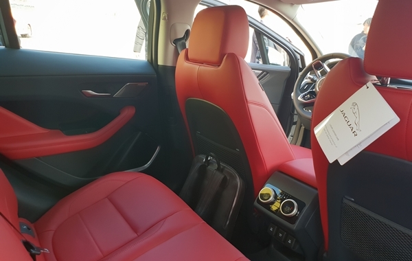 세련되면서도 깔끔하게 빠진 I-PACE 실내/김소희 기자=사진