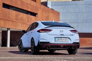 i30패스트백N 뒷모습. 사진=QUE