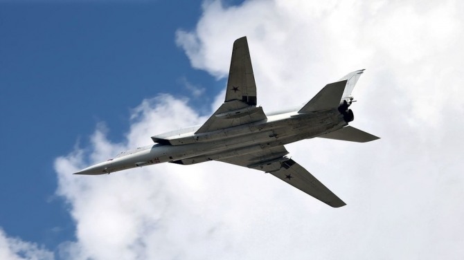 착륙중 추락한 폭격기와 같은 TU-22M    사진=RT