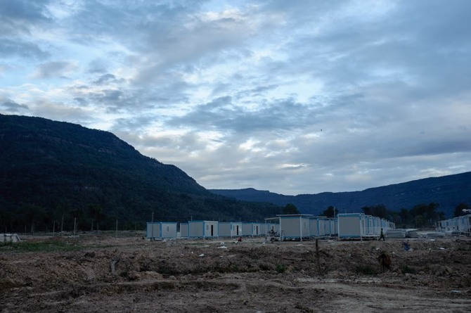 라오스 세피안-세남노이(PNPC) 수력발전댐 붕괴로 삶의 터전을 잃은 현지주민을 위해 조성되고 있는 임시캠프의 가건물 모습. 사진=미얀마 일레븐뉴스