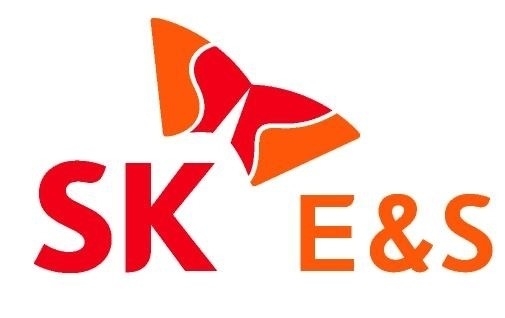 한국의 글로벌 에너지 개발업체 SK E&S가 스리랑카 콜롬보의 부유식 액화천연가스 저장 재기화 설비(FSRU)를 비롯해 송유관 및 LNG 프로젝트 입찰에 참여했으나 에너지부가 SK의 제안을 저지하기 위해 마감 기한을 두 번이나 연장함에 따라 귀추가 주목된다.