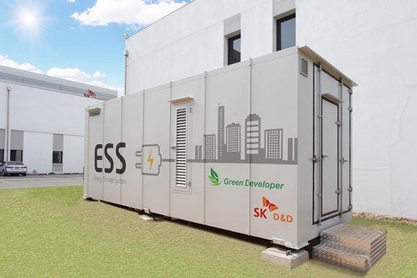 SK디앤디(D&D)가 SK케미칼 청주 공장에 설치한 ESS(에너지저장장치).  사진=SK디앤디