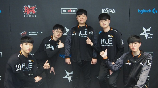 13일 종로 '롤파크'에서 펼쳐진 '2019 LCK'에서 한화생명이 젠지를 이기고 단독 5위를 굳건히 지켰다.