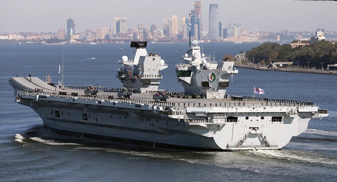 영국 최강 항공모함 '퀸 엘리자베스호'가 남중국해에 파견될 예정이다. 자료=스푸트니크