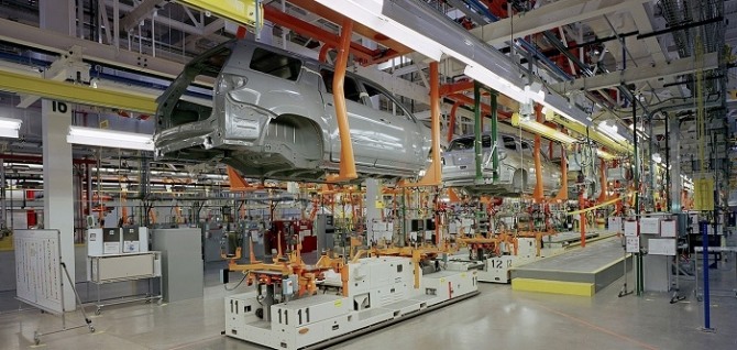 GM의 디트로이트 랜싱타운십 최신공장 모습. 