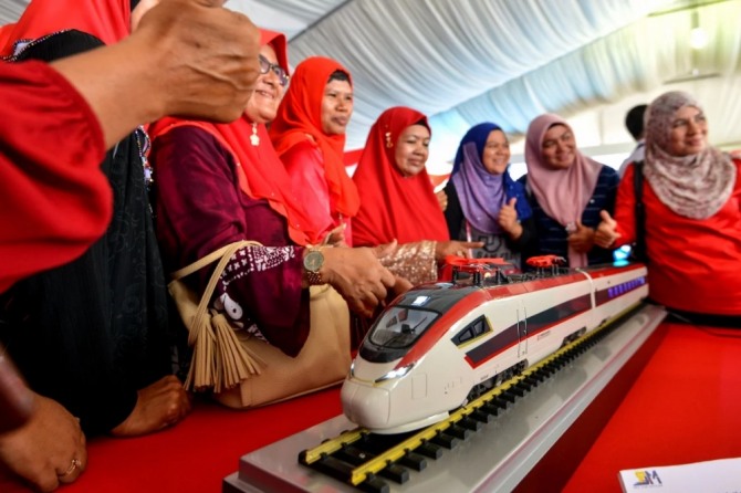 말레이시아 철도 프로젝트를 부활시키기 위한 최근의 노력에서, 중국과의 회담에서 진전을 보이고 있는 것으로 나타났다. 자료=신화망