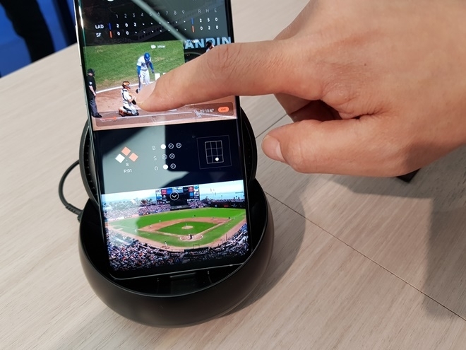 5G통신으로 통해 실시간으로 중계되는 야구경기에서 사용자는 구장내 어느 곳이든 시야를 바꿔가면 선수들과 공의 위치를 실시간으로 추적해 볼 수 있다. (사진=이재구기자)