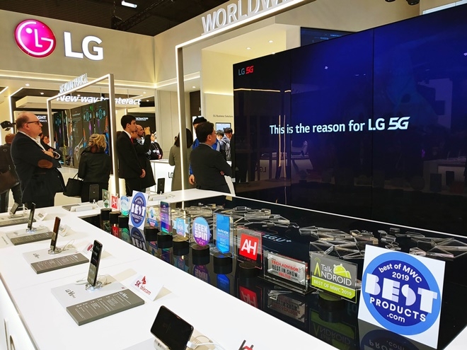 LG전자가 LG G8과 V50 중심으로 MWC19에서 내놓은 제품군이 제품상 등 12개의 상을 받았다.오는 22일 89만7600원에 출시된다. (사진=LG전자)