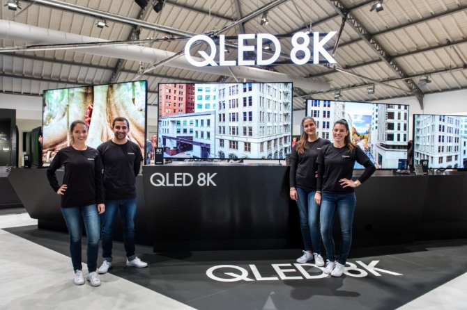 삼성전자가 ‘갤럭시 S10’ ‘2019년형 QLED TV’ 등 신제품 출시에 맞춰 해외에서 잇따라 마케팅 행사를 열고 해외 시장 잡기에 나서고 있다. (사진=삼성전자 제공)