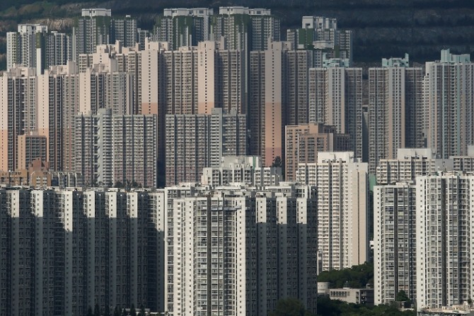 중국 다롄시내 고층 아파트들.