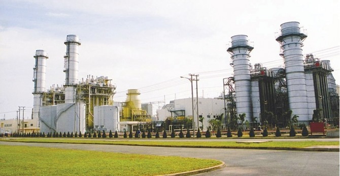 두산중공업이 베트남의 기계설비 업체인 릴라마(Lilama)와 함께 응이손 2(Nghi Son 2) 화력발전소에 강철 구조물의 설치 계약을 체결했다. 응이손 화력발전소는 한국전력과 일본의 마루베니가 합작 투자해 건설 중인 발전소다. 