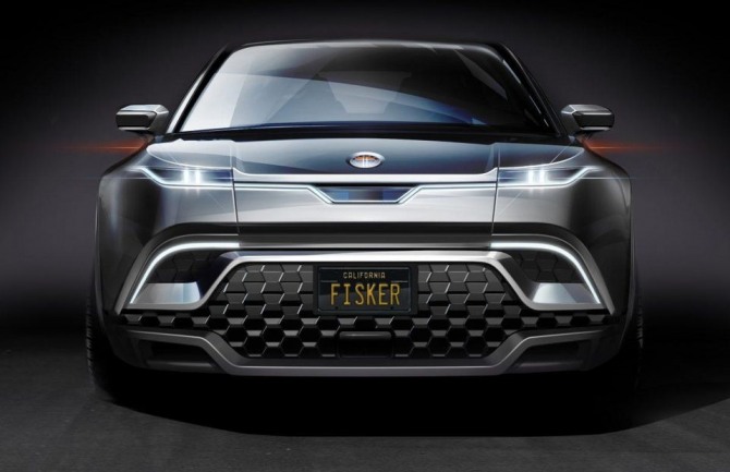 '자동차의 전설'로 알려진 헨릭 피스커(Henrik Fisker)가 설립한 피스커 자동차가 LG화학의 배터리를 탑재한 SUV 전기자동차를 출시할 예정이다. 그러나 고체 배터리 준비 지연으로 세단 '이모션(EMotion)'은 출시를 연기할 것으로 알려졌다.