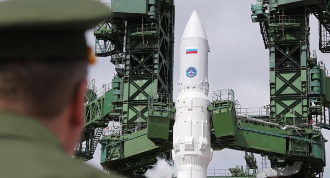 한국항공우주연구원(KARI)이 추진하는 2020년 차세대 중형 위성 발사 계획에 차질을 빚게 생겼다. 21일(현지 시간) 러시아의 관영통신 타스는 러시아의 앙가라-1.2(Angara-1.2) 로켓(발사체)의 인도 지연으로 인해 KARI의 위성 발사 계획도 수정될 것으로 예상된다고 보도했다.